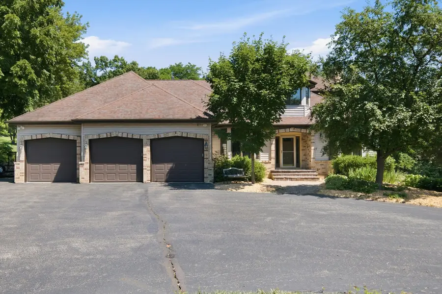 26165 N Greenbriar Court, Lake Barrington, IL 60084 - #2