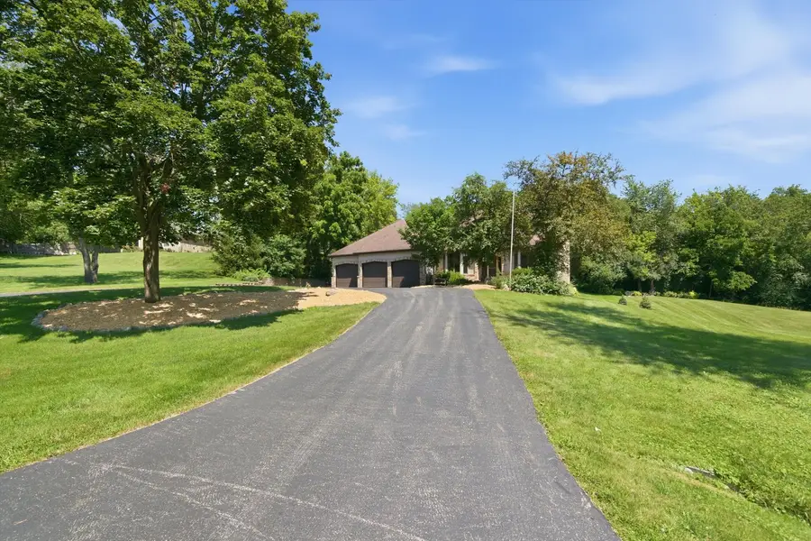 26165 N Greenbriar Court, Lake Barrington, IL 60084 - #3