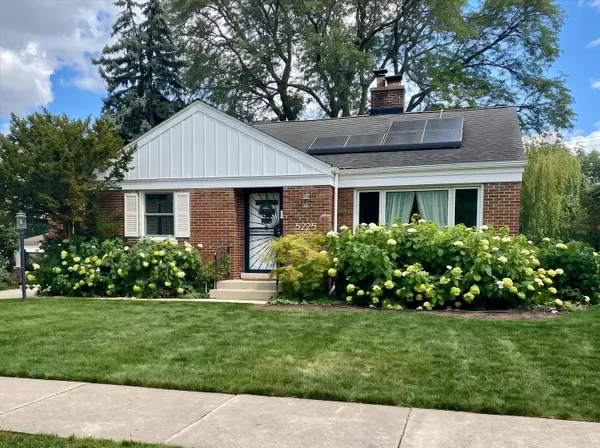 5225 Greenwood Street, Skokie, IL 60077