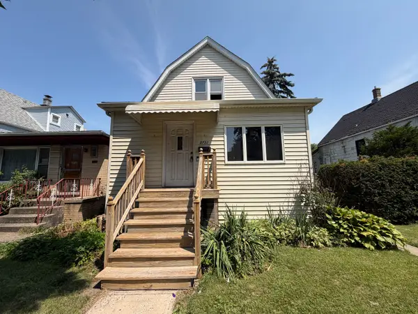 3732 W Addison Street, Chicago, IL 60618