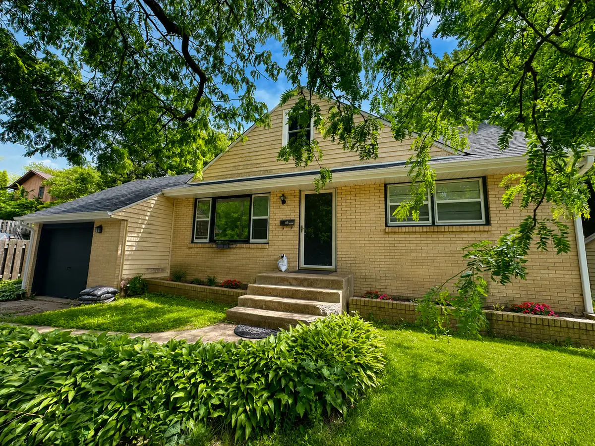 2707 Hampden Court, Rockford, IL 61107 - #1