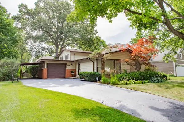 1133 Kenton Road, Deerfield, IL 60015