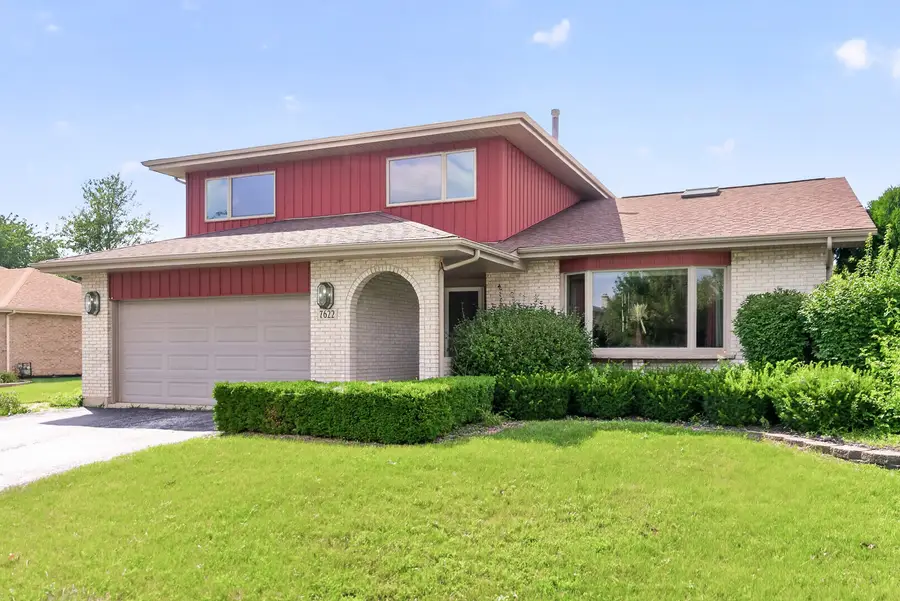 7622 W Lakeside Drive, Frankfort, IL 60423 - #2
