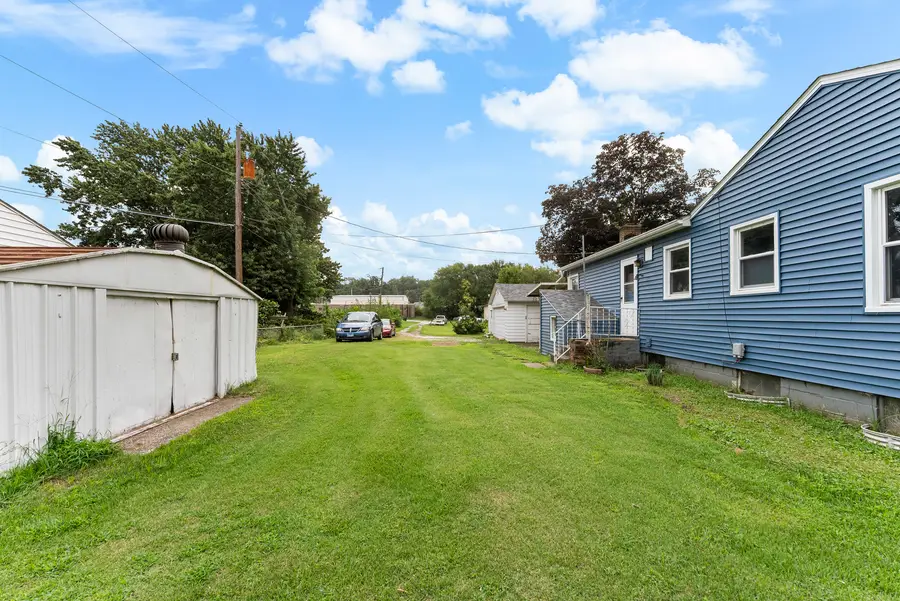 943 28th Avenue, Rock Island, IL 61201 - #3