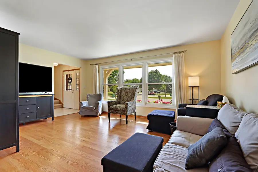 1137 Lockwood Court E, Buffalo Grove, IL 60089 - #3