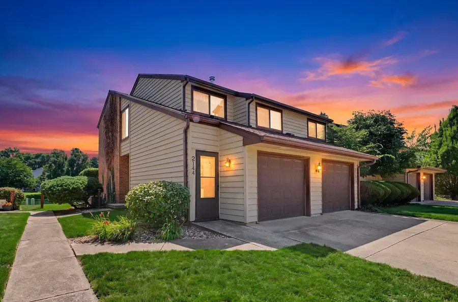 2142 Harbortown Circle #2142, Champaign, IL 61821 - #3