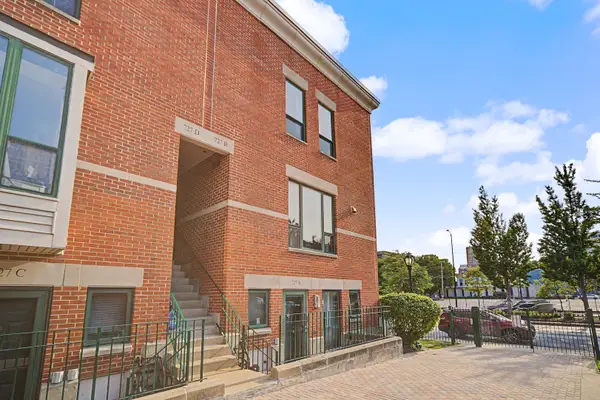 727 S Ashland Avenue #B, Chicago, IL 60607