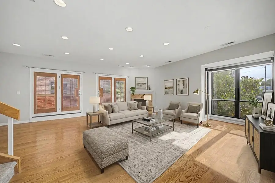 727 S Ashland Avenue #B, Chicago, IL 60607 - #2