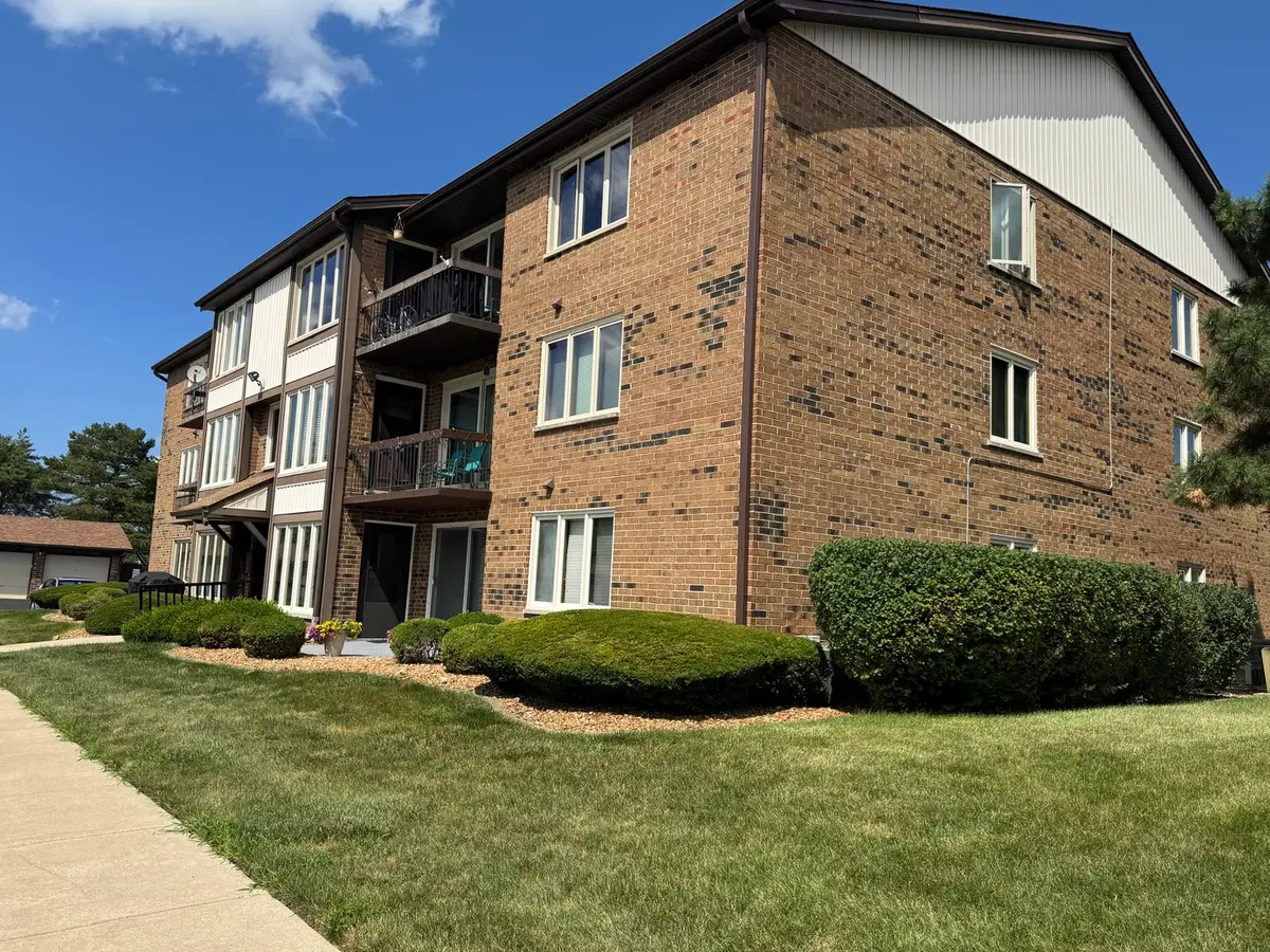 4924 Circle Court #404, Crestwood, IL 60418 - #1