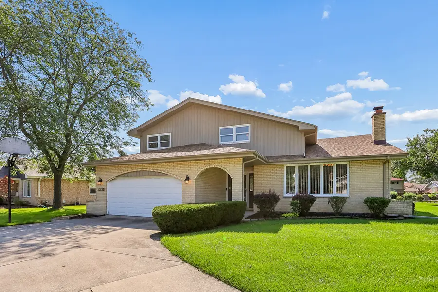 12123 Lake View Drive, Orland Park, IL 60467 - #2