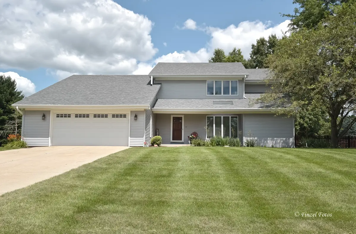 37W390 Linda Lane, Elgin, IL 60124 - #1