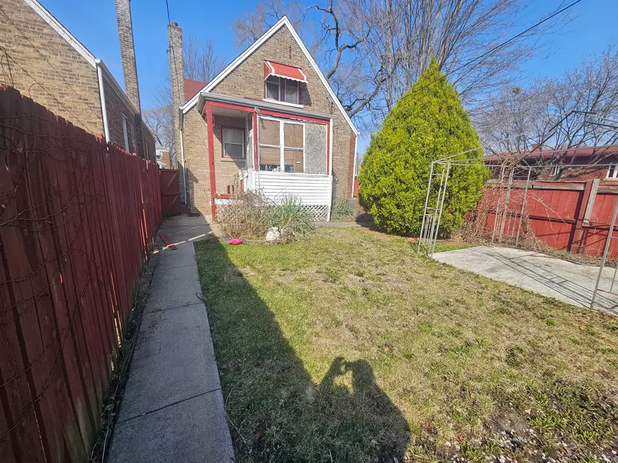 10401 S Forest Avenue, Chicago, IL 60628 - #3