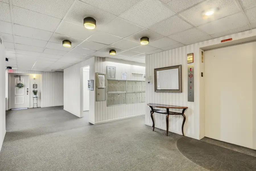 917 Vose Drive #405, Gurnee, IL 60031 - #3
