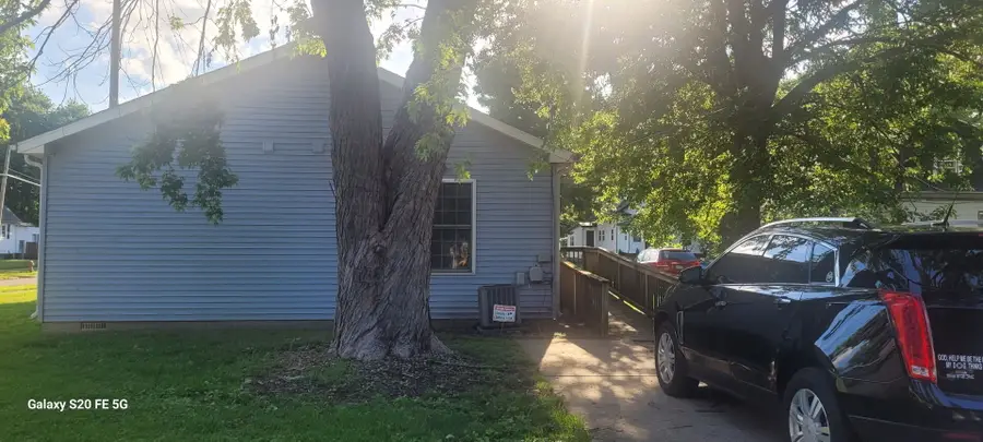 1302 N Champaign Street, Champaign, IL 61820 - #2