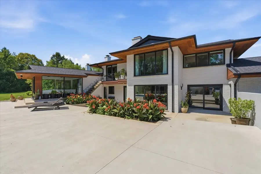 215 Woodhaven Lane, Barrington, IL 60010 - #3