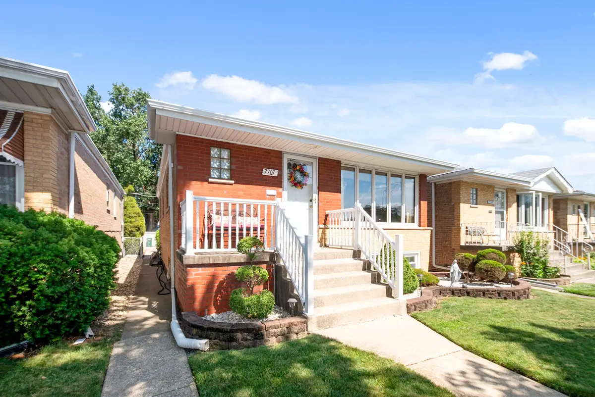 7707 Merrimac Avenue, Burbank, IL 60459 - #1
