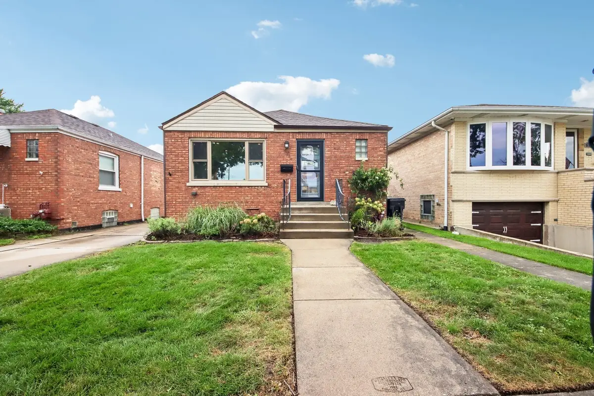 5724 S Sayre Avenue, Chicago, IL 60638 - #1