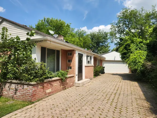 6647 N Lawndale Avenue, Lincolnwood, IL 60712