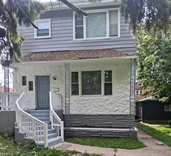 8518 S Muskegon Avenue, Chicago, IL 60617