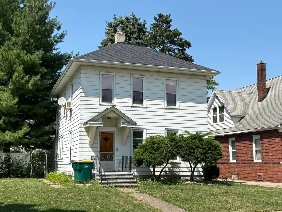 110 W Washington Street, Streator, IL 61364 - #1