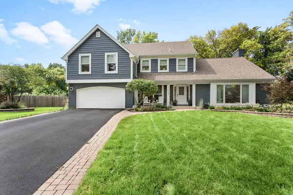1023 Creekside Circle, Naperville, IL 60563