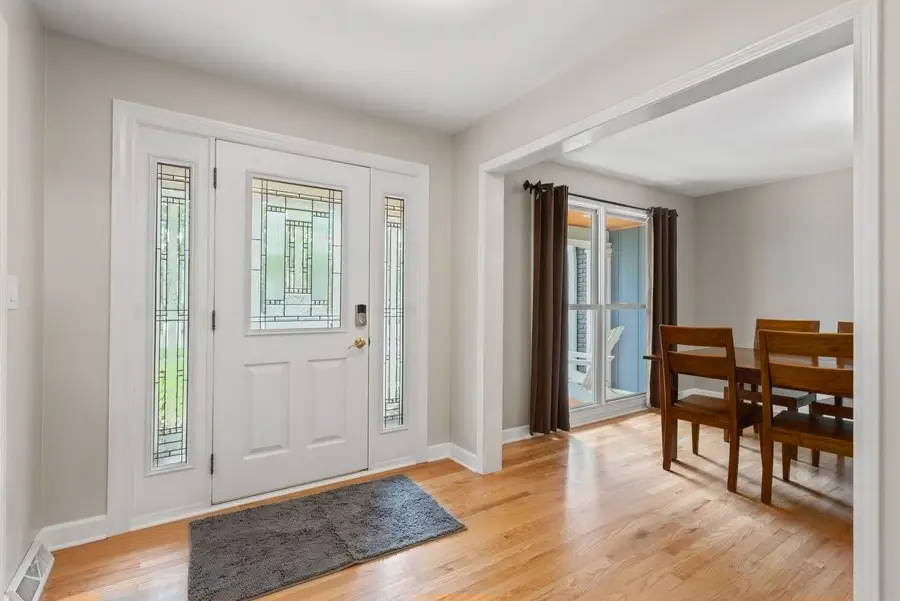 1023 Creekside Circle, Naperville, IL 60563 - #2