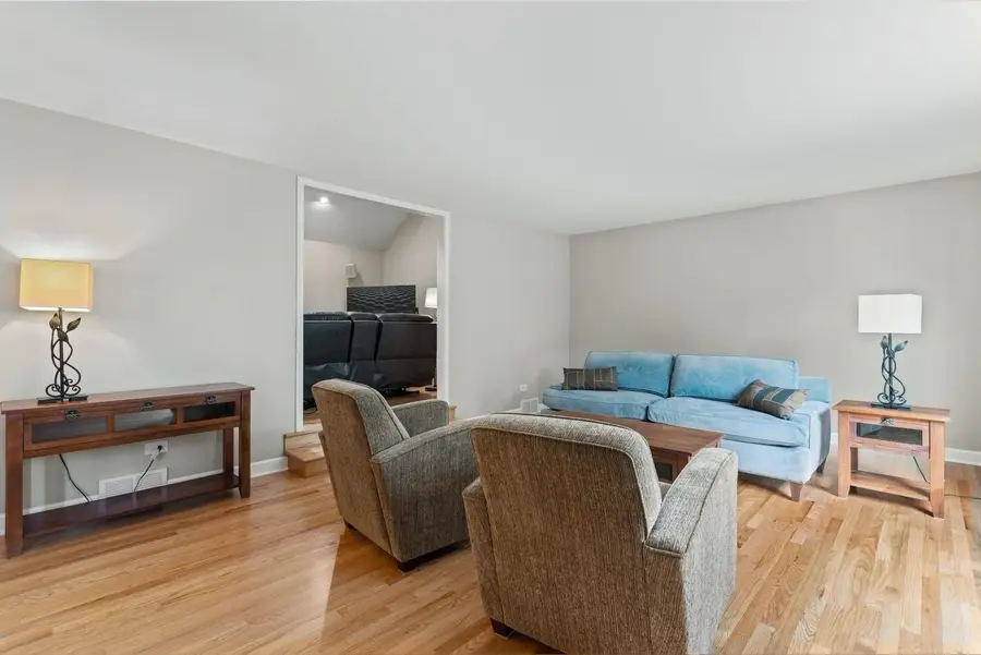 1023 Creekside Circle, Naperville, IL 60563 - #3