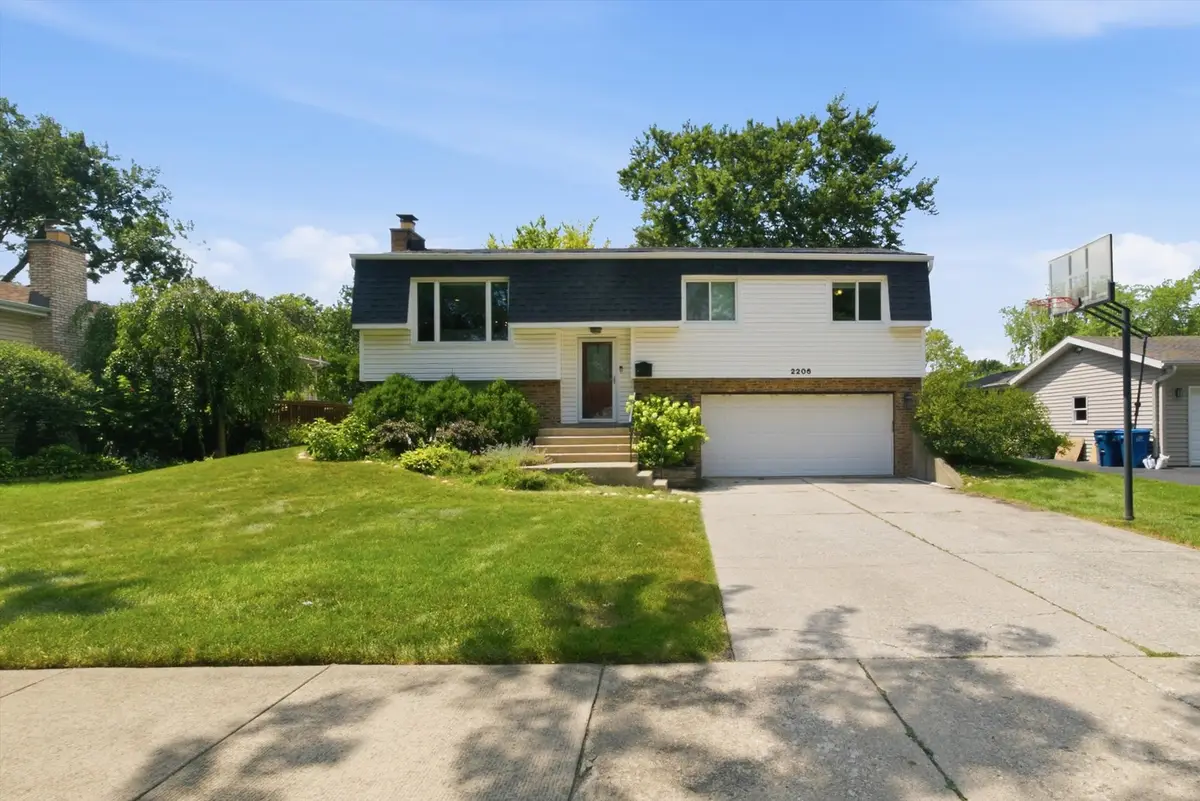 2206 Kingston Drive, Wheaton, IL 60187 - #1