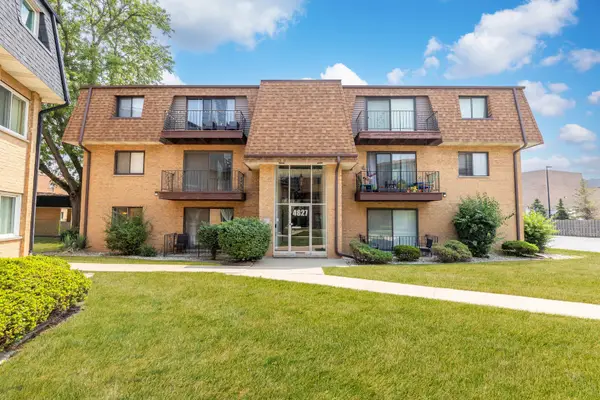 4827 W 109th Street #101, Oak Lawn, IL 60453