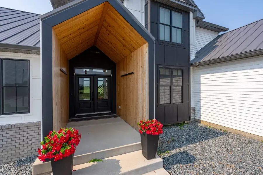 5492 Tucker Trail, Bettendorf, IA 52722 - #2