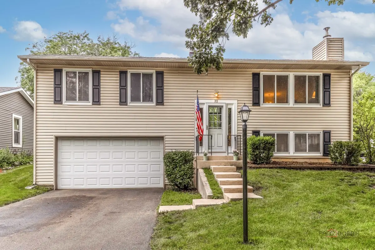 32 Asbury Lane, Cary, IL 60013 - #1