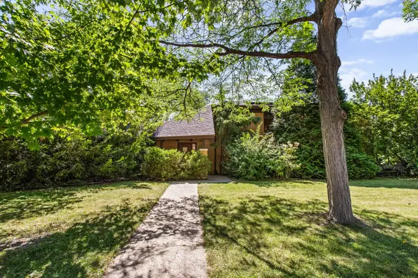 4529 W Columbia Avenue, Lincolnwood, IL 60712