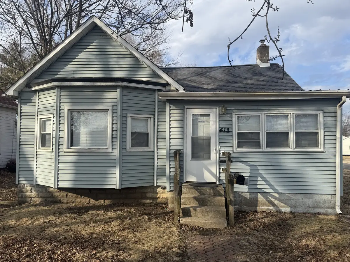 412 E Columbia Avenue, Champaign, IL 61820 - #1