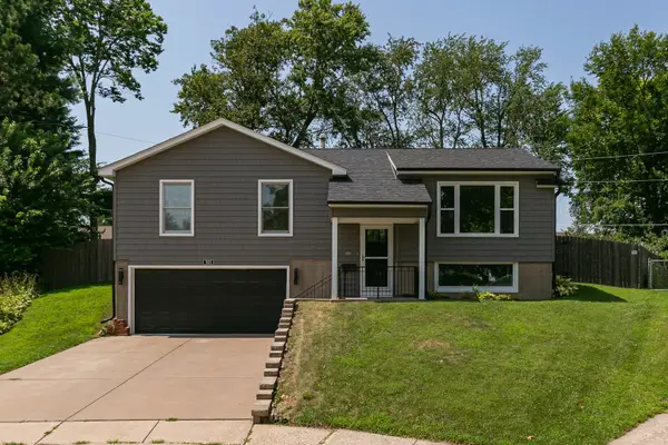 101 24th Avenue Court, Moline, IL 61265