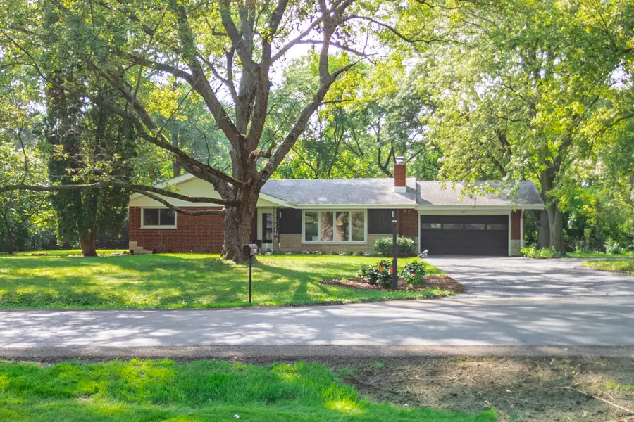 2815 Skyline Drive, Crystal Lake, IL 60012 - #2