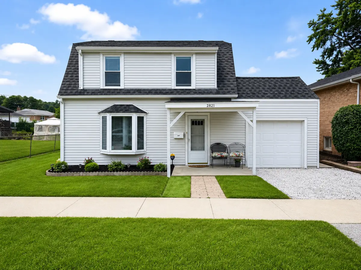 2821 W 102nd Street Sw, Evergreen Park, IL 60805 - #1