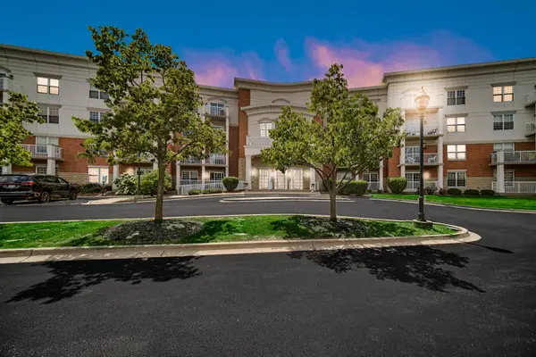 701 W Rand Road #432, Arlington Heights, IL 60004