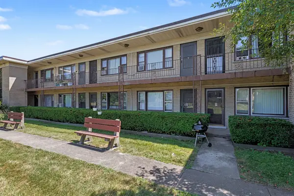 12 King Arthur Court #12, Northlake, IL 60164