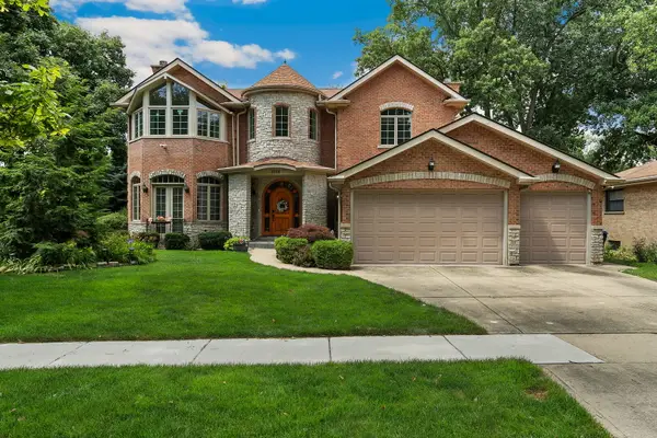 1008 Meadow Road, Northbrook, IL 60062