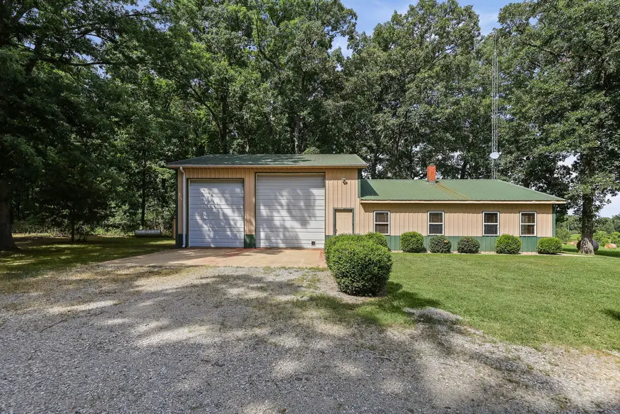 18802 N Moonbeam Lane, Mount Vernon, IL 62864 - #2