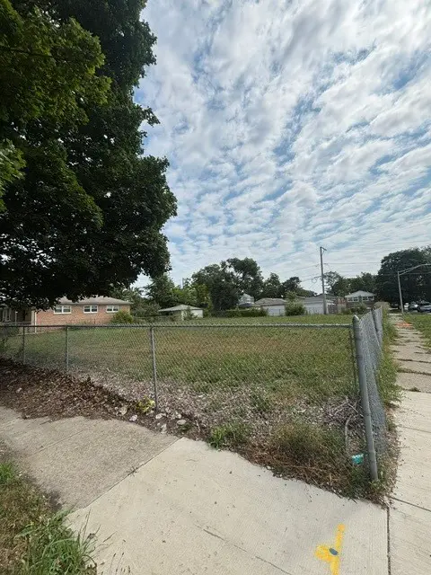 11321 S Racine Avenue, Chicago, IL 60643