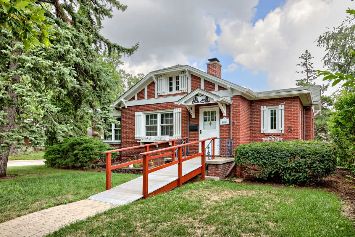 345 Vincent Place, Elgin, IL 60123 - #1