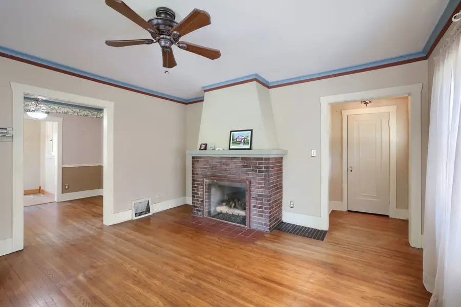 345 Vincent Place, Elgin, IL 60123 - #3