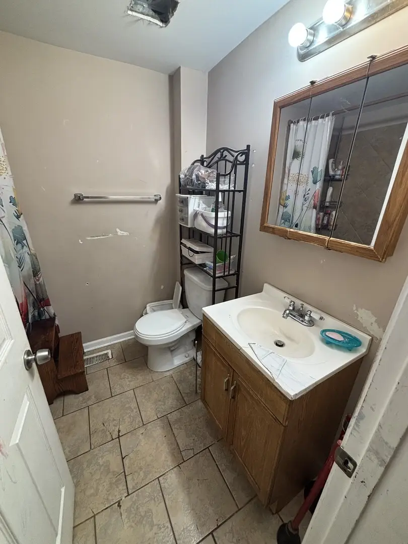 1329 Maple Avenue, Berwyn, IL 60402 - #3