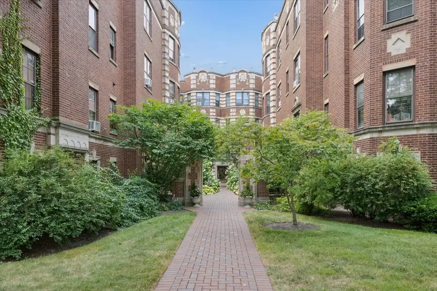 356 Ridge Avenue #5-3, Evanston, IL 60202 - #3