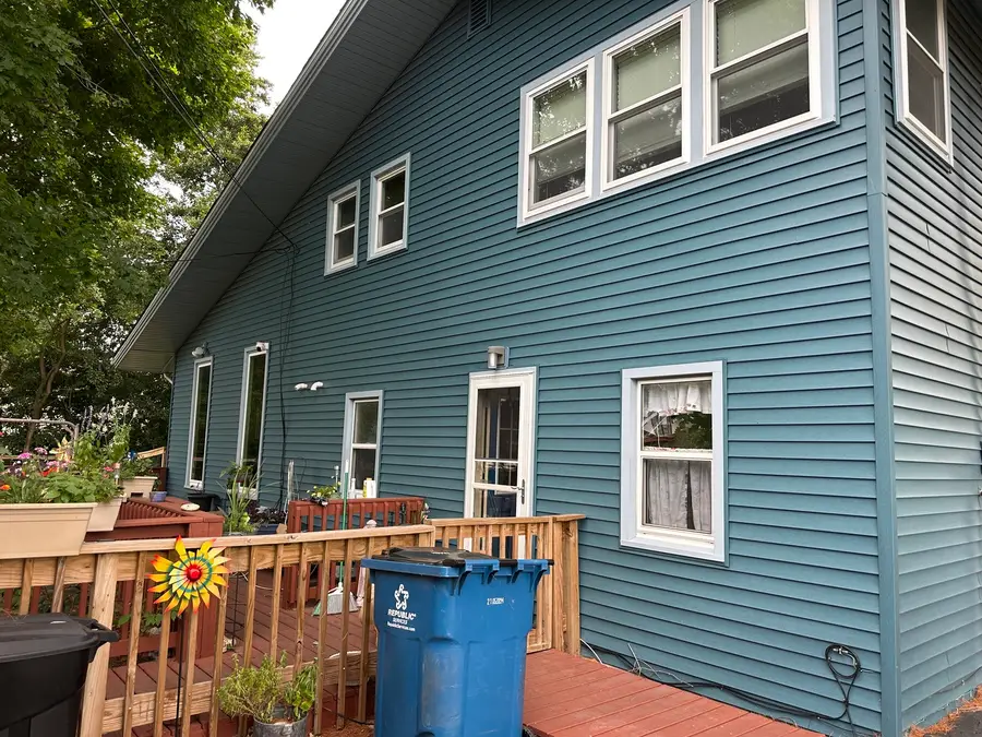 320 E Lincoln Avenue, Watseka, IL 60970 - #2