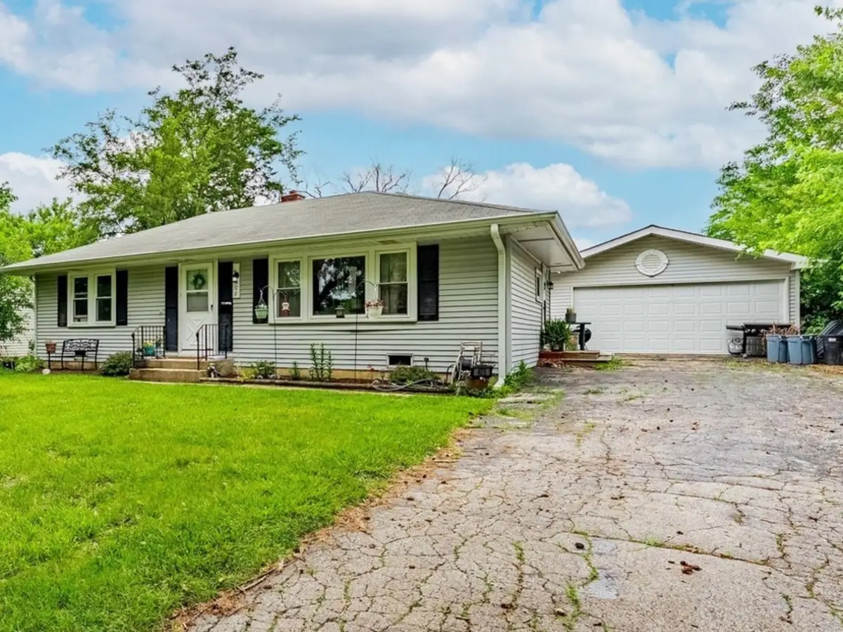405 N Iowa Avenue, Villa Park, IL 60181 - #1