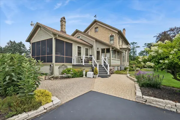 346 Sheridan Road, Winthrop Harbor, IL 60096