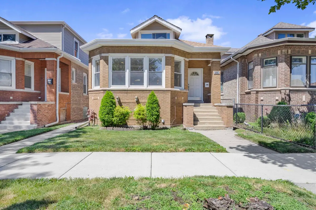 8526 S Euclid Avenue, Chicago, IL 60617 - #1