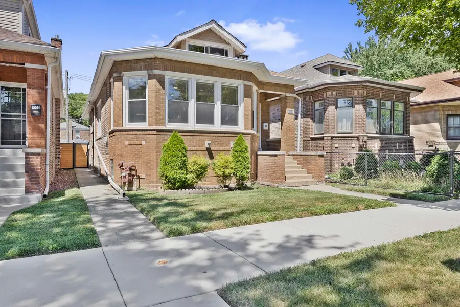8526 S Euclid Avenue, Chicago, IL 60617 - #2